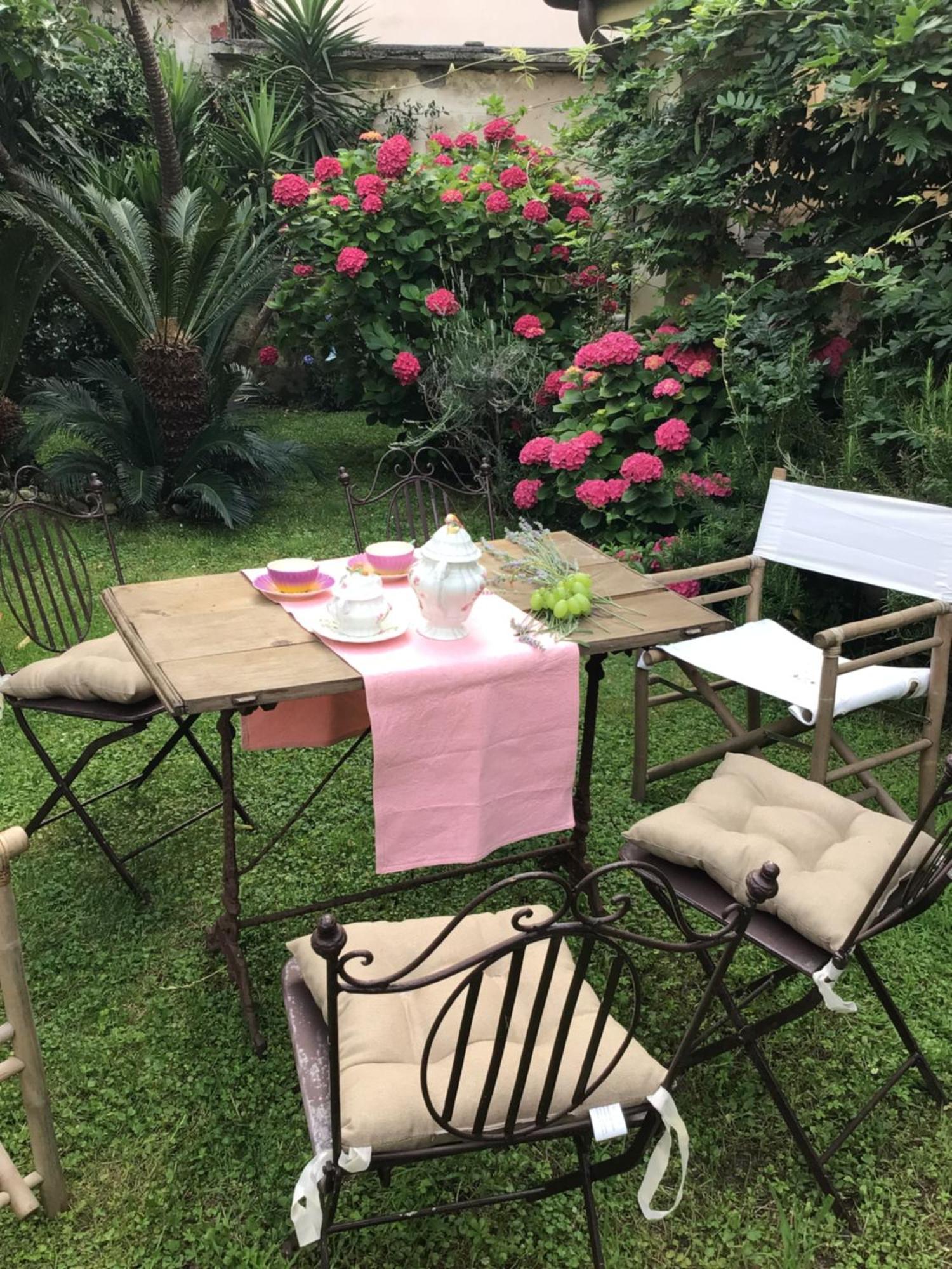Les Renards Du Coeur Hotel Seravezza Bagian luar foto